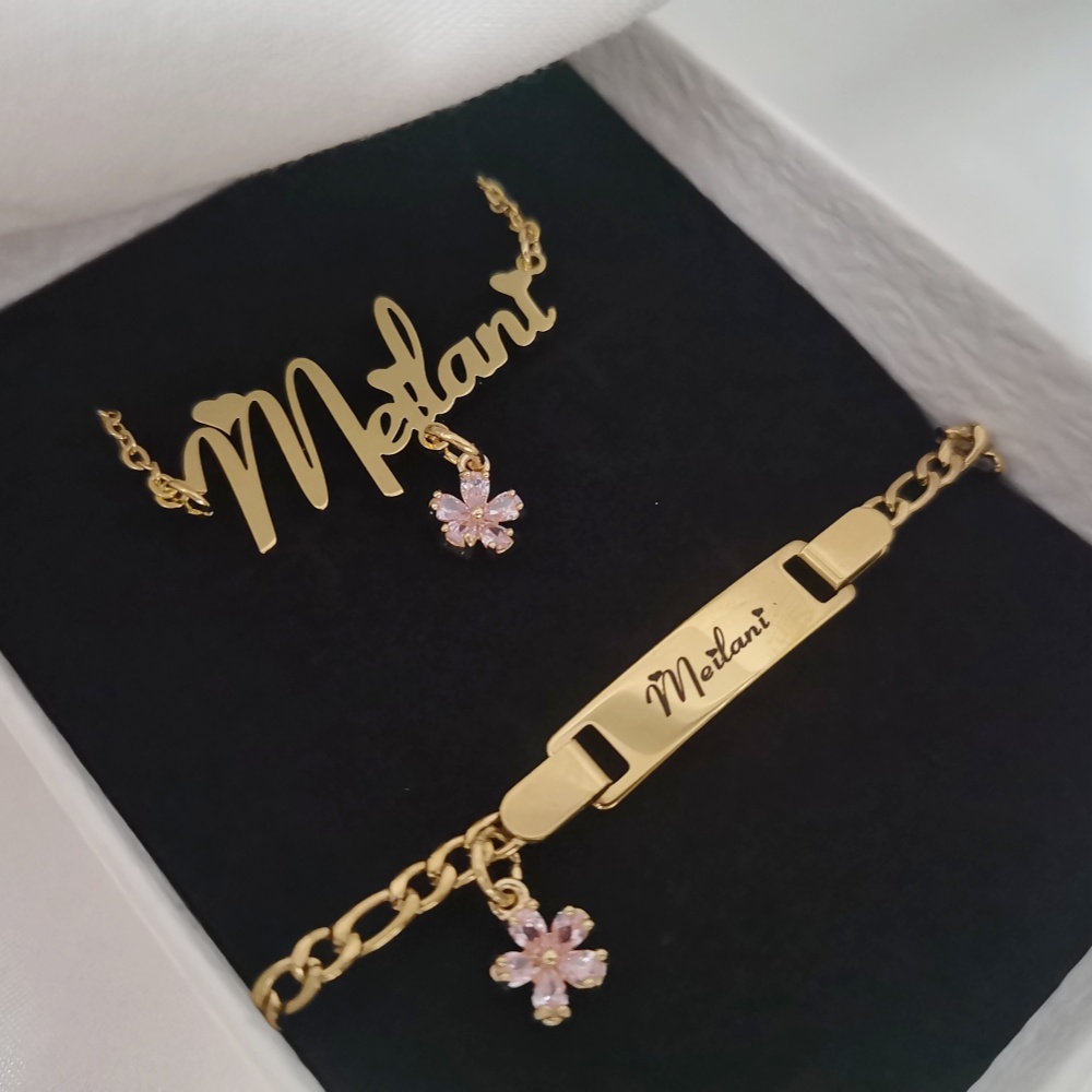 LeeChee Flower Zircon Small Pe - огляд і ціна Engraved Name Necklace