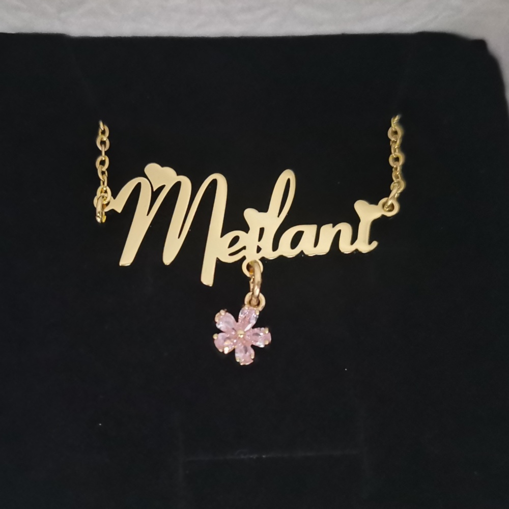 LeeChee Flower Zircon Small Pe - огляд і ціна Engraved Name Necklace